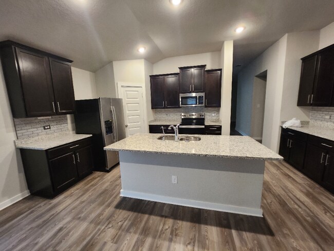 Foto del edificio - 7750 Champion Crk