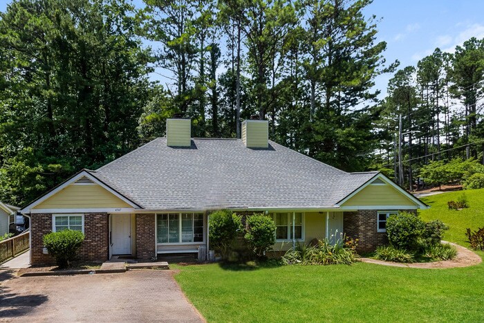 Foto principal - 4947 Farmstead Ct NE