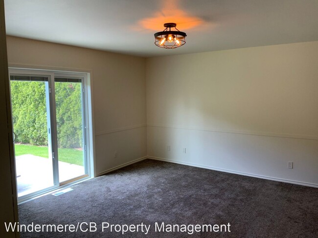 Building Photo - 4 br, 3 bath House - 19823 NW Fairway Dr