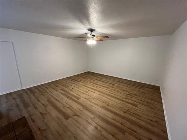 Foto del edificio - 2133 Quail Hollow Dr