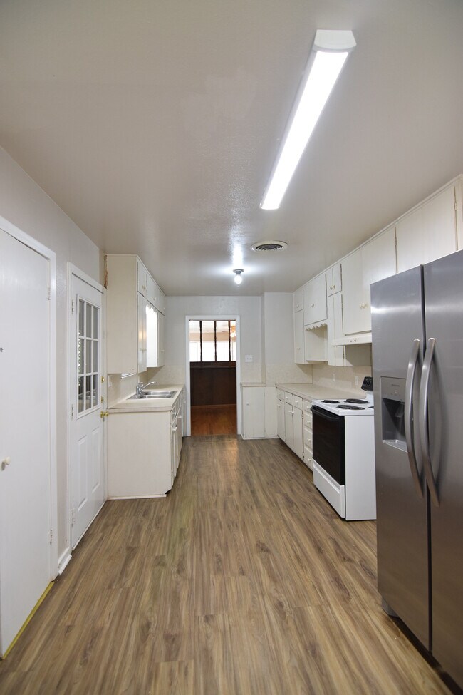 Foto del edificio - 104 E 14th Ave