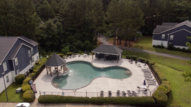 Foto del edificio - Summertree Apartment Homes