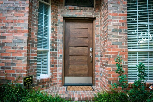 Building Photo - 3941 Cobblestone Ct