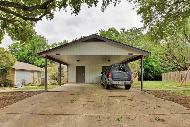 Foto del edificio - 5303 Spring Meadow Rd