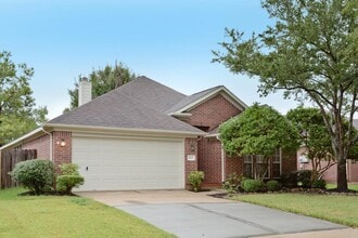 Building Photo - 4611 Silverlake Dr