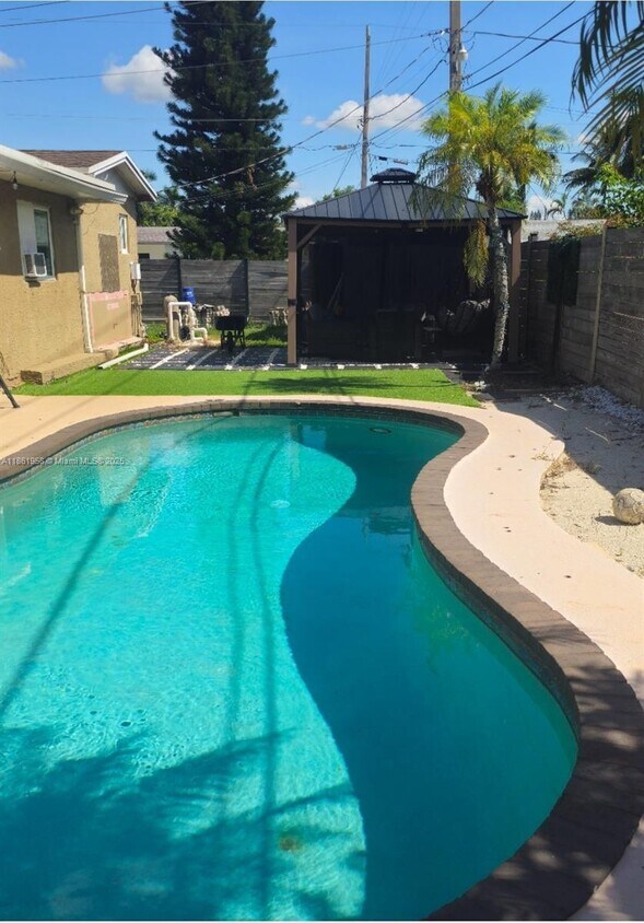 Building Photo - Northwest 63rd Avenue, Margate, FL 33063 - 3 BR 2 BA single-family home