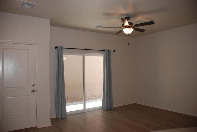 Building Photo - 1248 Tierra Verde Loop