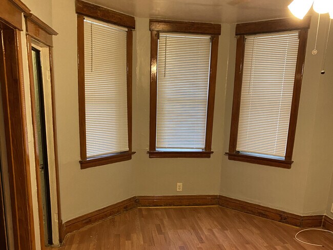 Foto del edificio - 8324 S Baker Ave