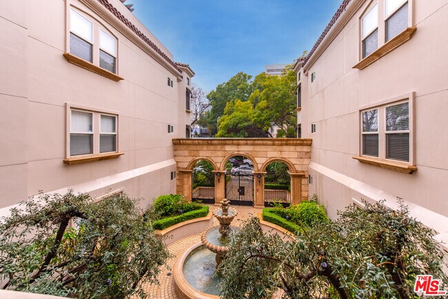Foto del edificio - 1658 Camden Ave