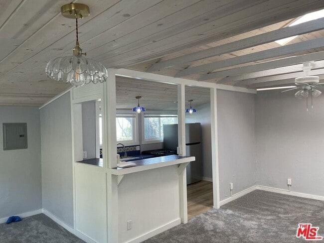 Building Photo - 3949 Las Flores Canyon Rd