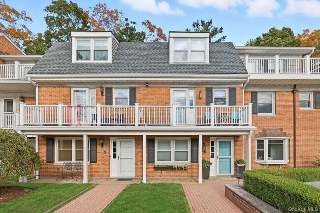 Foto del edificio - 1068 Boston Post Rd