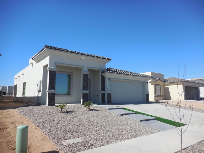 Building Photo - 963 Aircoupe Way