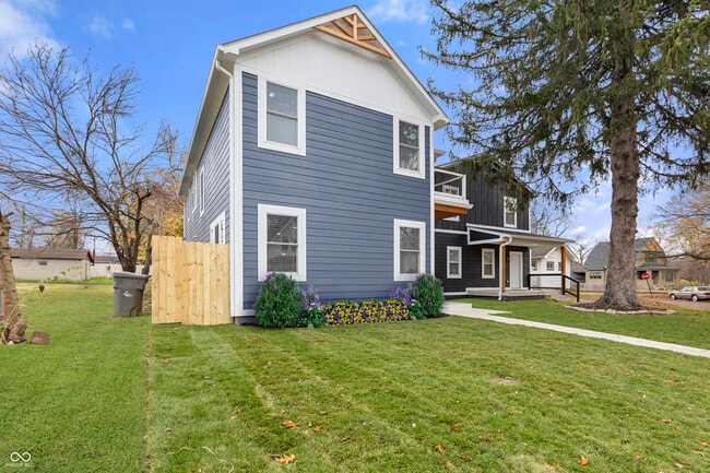 Building Photo - 1519 N Beville Ave