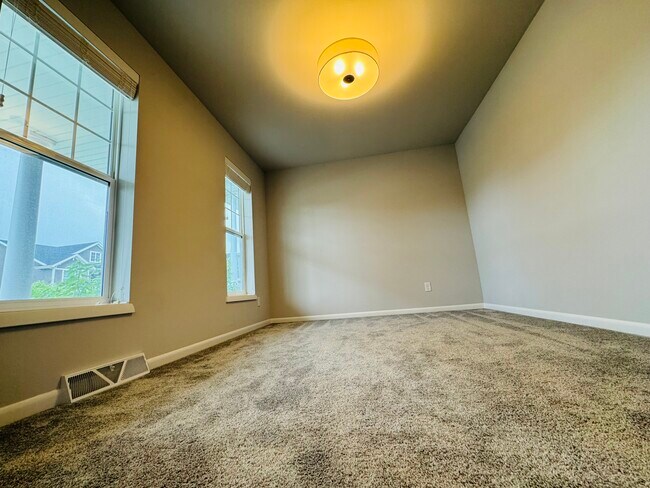 Foto del edificio - 615 Prospect Rd