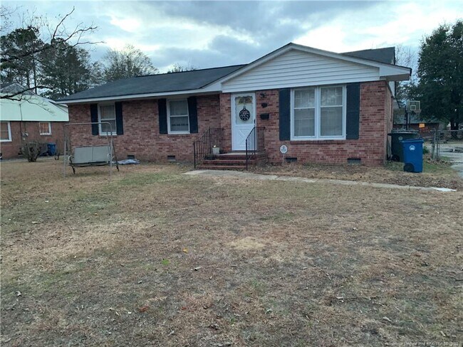 Building Photo - 5325 Maryland Dr