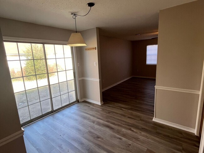 Foto del edificio - 1109 N Louisville Ave