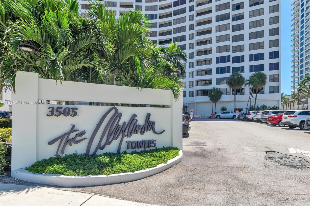 Foto principal - 3505 S Ocean Dr