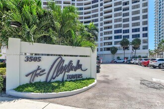 Building Photo - 3505 S Ocean Dr