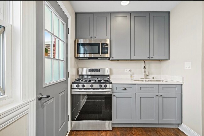 Foto del edificio - 6350 S Lockwood Ave