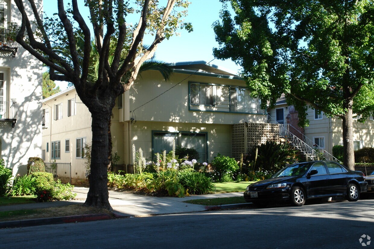 Building Photo - 1460 Bellevue Ave