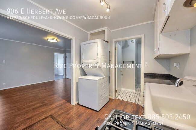 Foto del edificio - Charming 2 Bedroom 1 bath Home!