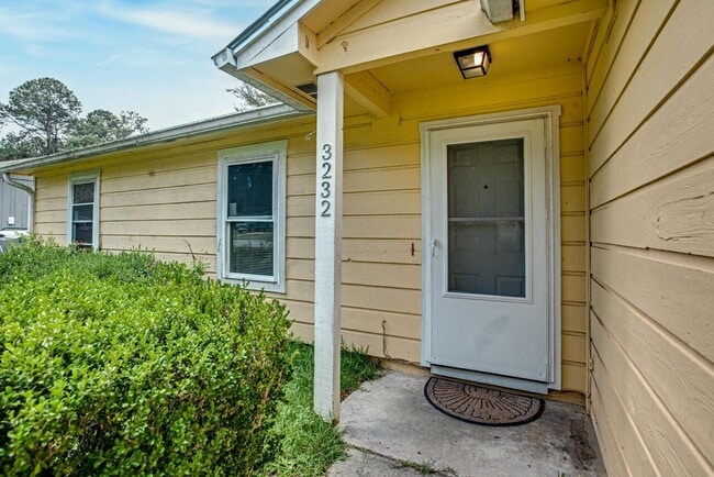 Foto del edificio - 3232 Riddle Dr