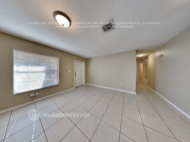 Building Photo - 4370 SW 159th Ave