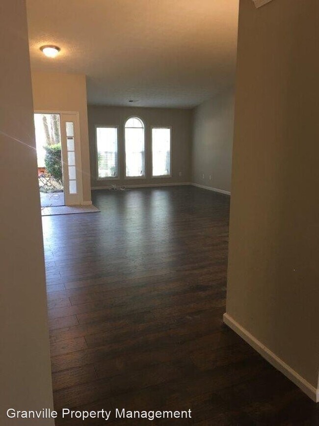 Building Photo - 4 br, 2 bath House - 587 North Shore Rd