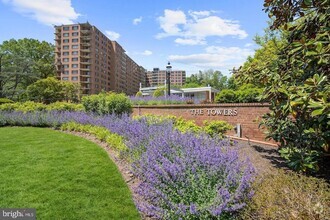 Building Photo - 4201 Cathedral Ave NW