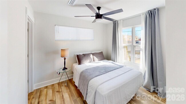 Foto del edificio - 3606 S Tryon St