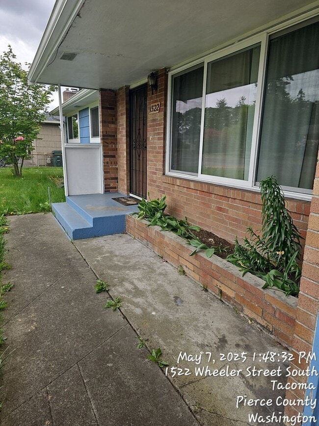 Building Photo - South Tacoma Rambler - 3 bedroom 1 bathroo...