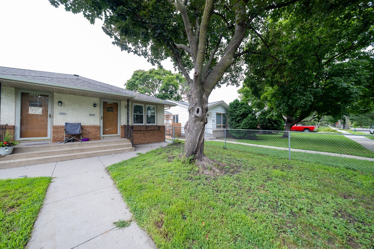 Foto principal - 5524 Oliver Ave S