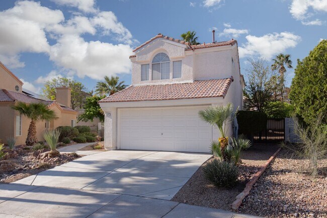 Building Photo - Refurbished South Shores 3 bedroom