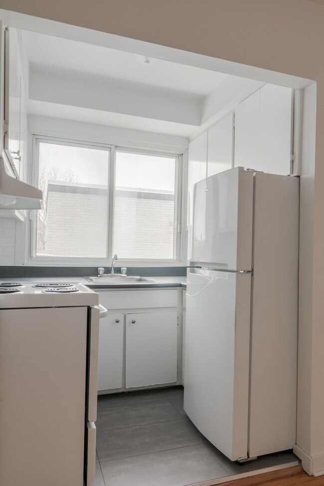 Photo du bâtiment - 735 Rue Gordon