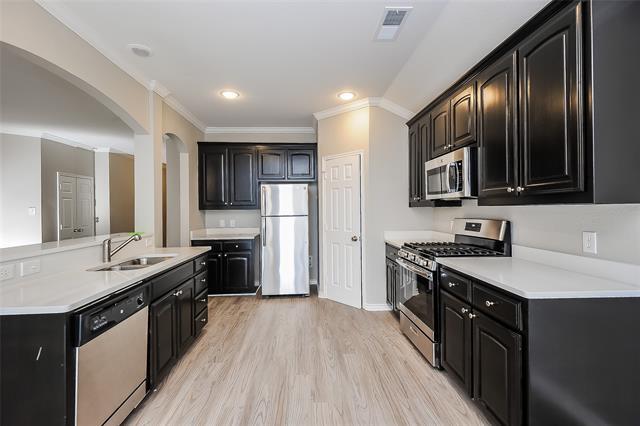 Building Photo - 232 Spring Hollow Dr