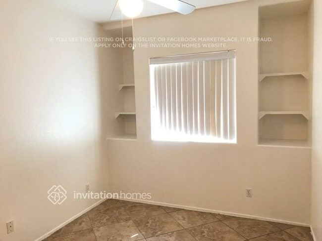 Foto del edificio - 9114 E Boise St