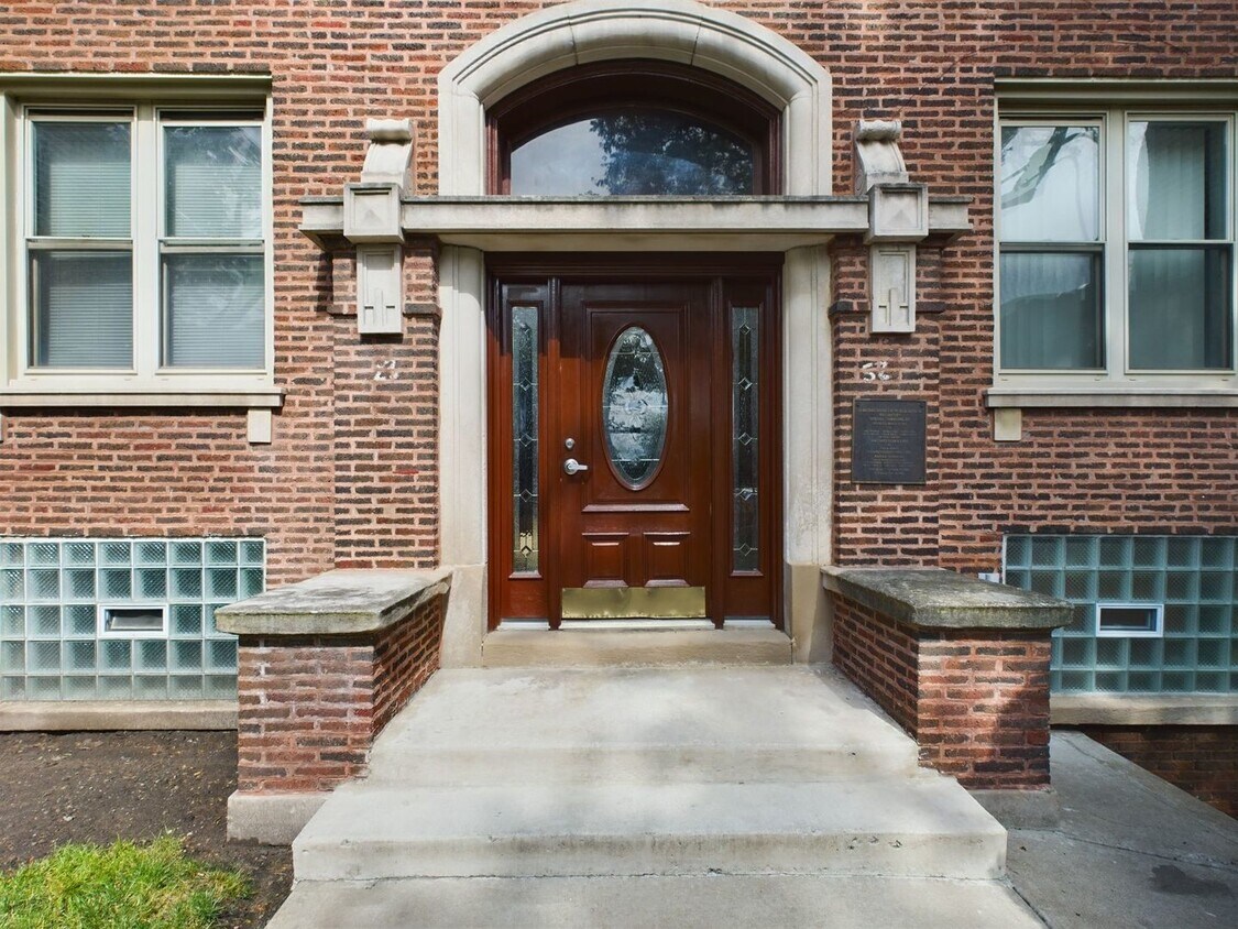 Primary Photo - 5239 S Michigan Ave