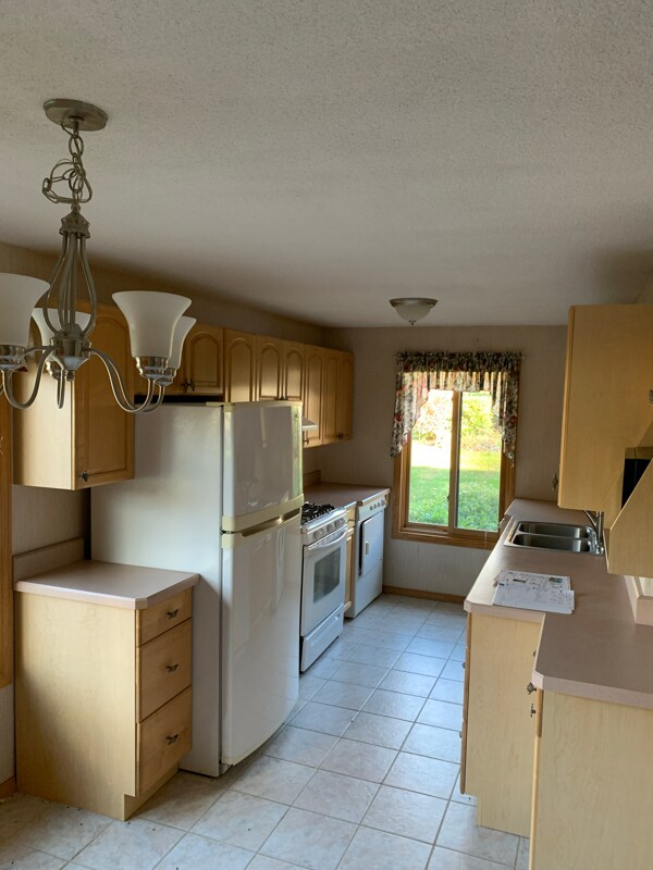 Building Photo - 43 Commons Dr