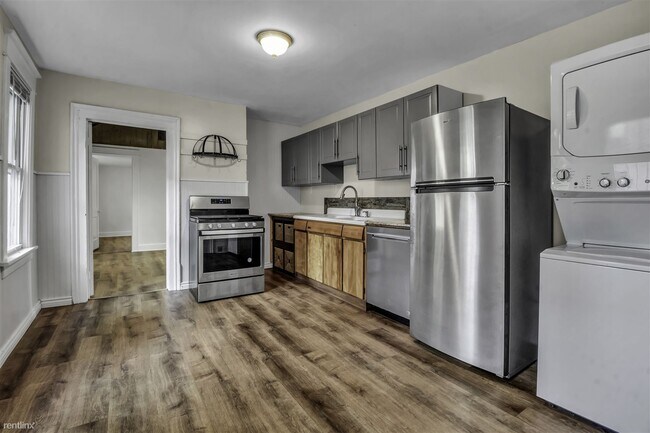 Building Photo - 3 br, 1 bath Duplex - 182 Whitney Place A