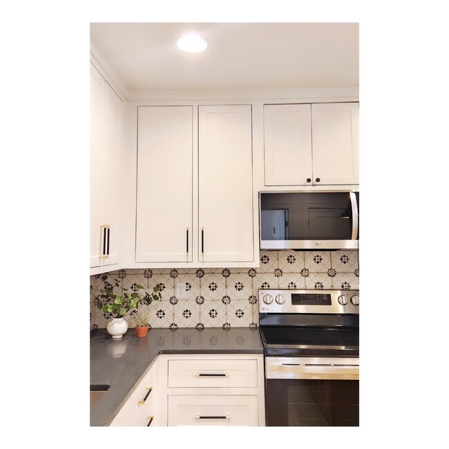 Foto del edificio - 107 S Moonlit Rd