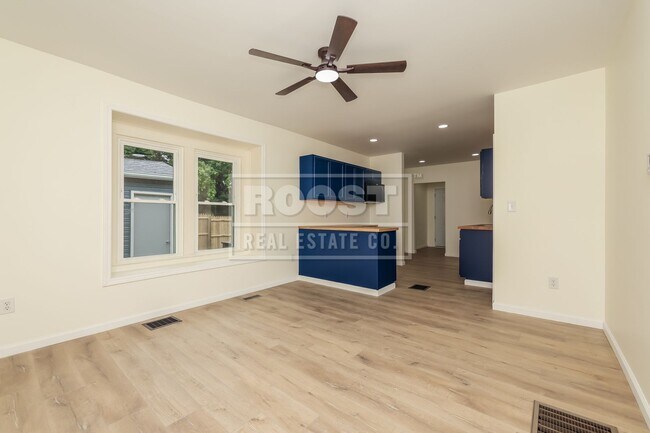 Foto del edificio - Four Bedroom Two Bath Single Family Home!
