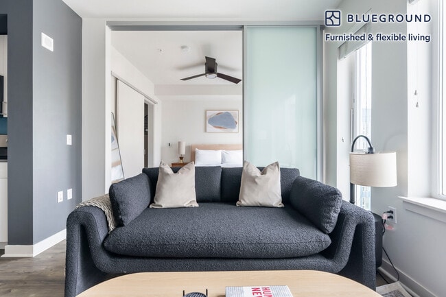 Building Photo - 15301 NE Turing St