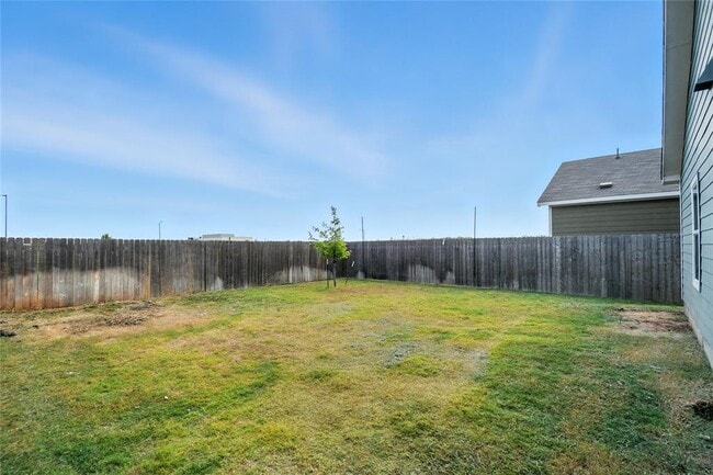 Foto del edificio - 1126 Cattail Ln