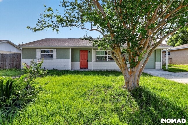 Building Photo - 4846 Dogwood St