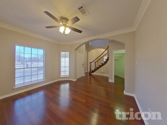 Building Photo - 111 Evening Star Cir