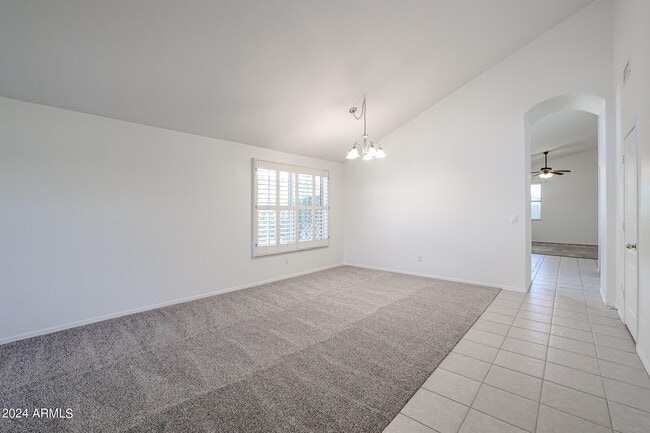 Building Photo - 9833 W Yukon Dr