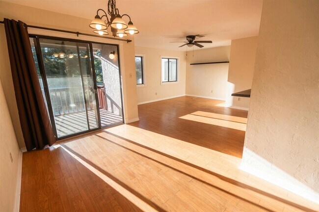 Building Photo - 1335 Airport Dr