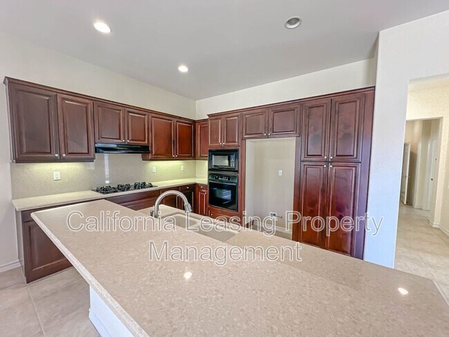 Foto del edificio - 23731 Forest View Court