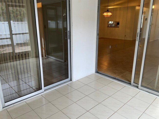 Building Photo - 8640 Sunbird Pl
