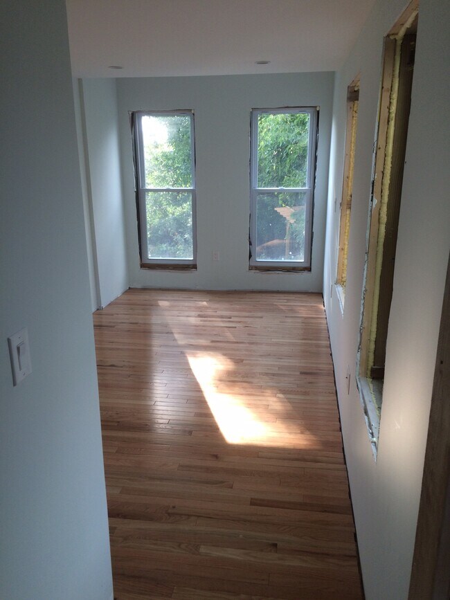 Looking into back bedroom - 1528 North 27th Street